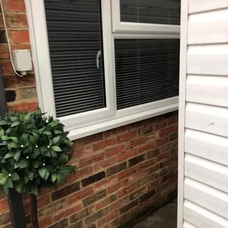The Annexe Bedford Apartment Exterior photo